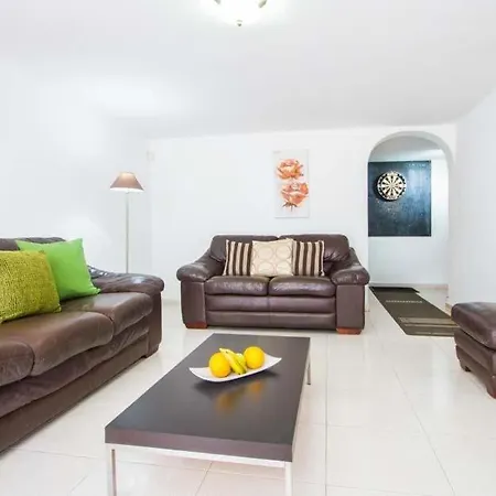 Puerto Del Carmen Sleeps 8 Pool Air Con Wifi Villa