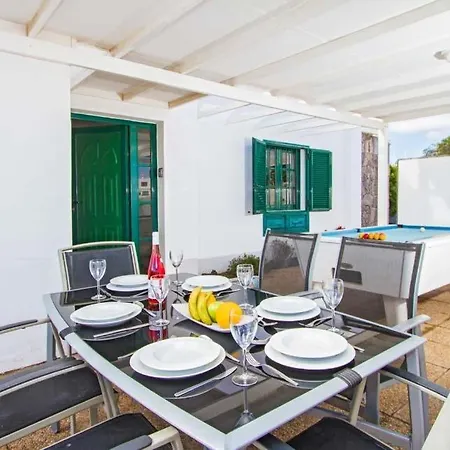 Villa Puerto Del Carmen Sleeps 8 Pool Air Con Wifi